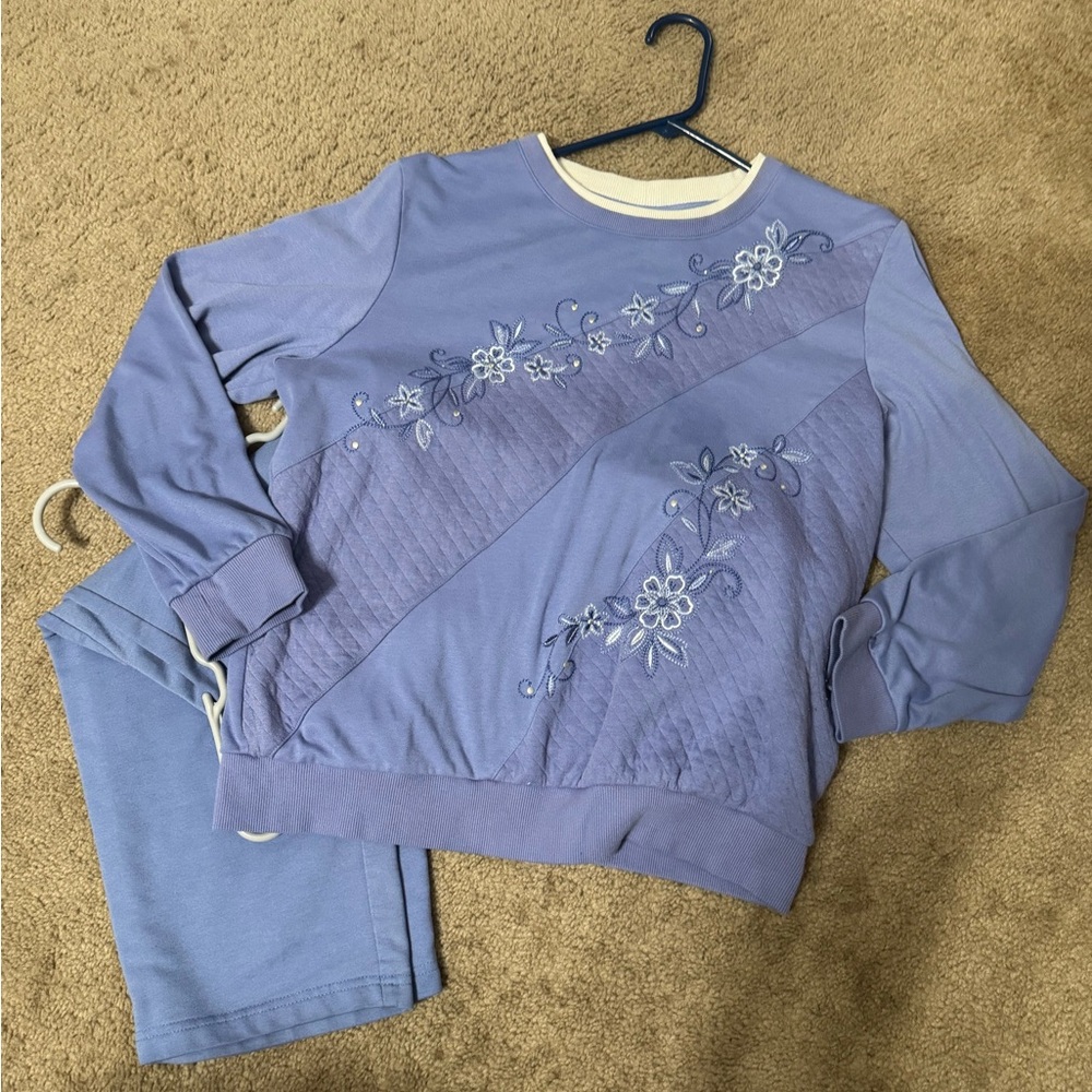 Alfred Dunner Lavender Floral Embroidered Top